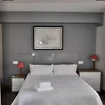 Iii Junto A Plaza Mayor Apartment *