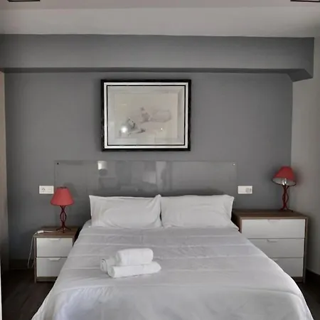 Iii Junto A Plaza Mayor Apartment *